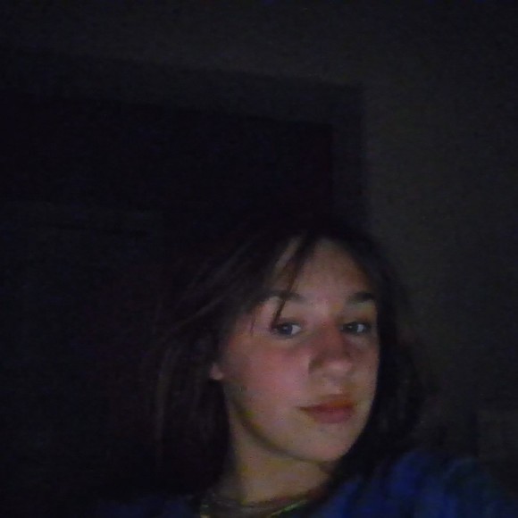 Meet your Posher, Rylie's Closet - Picture 2 of 2